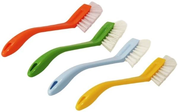 Пластиковая щетка для посуды и труднодоступных мест "Колибри", изогнутая ручка, 25*40*260 мм, "М-пластика"