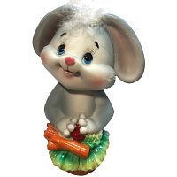 Фигурка декоративная - копилка "Кролик с морковкой", высота 15 см., "Choosing Porcelain"